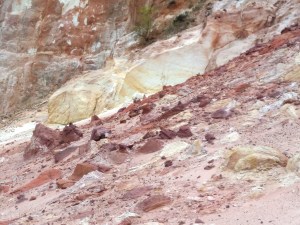 Les terres rouges de Bédoin